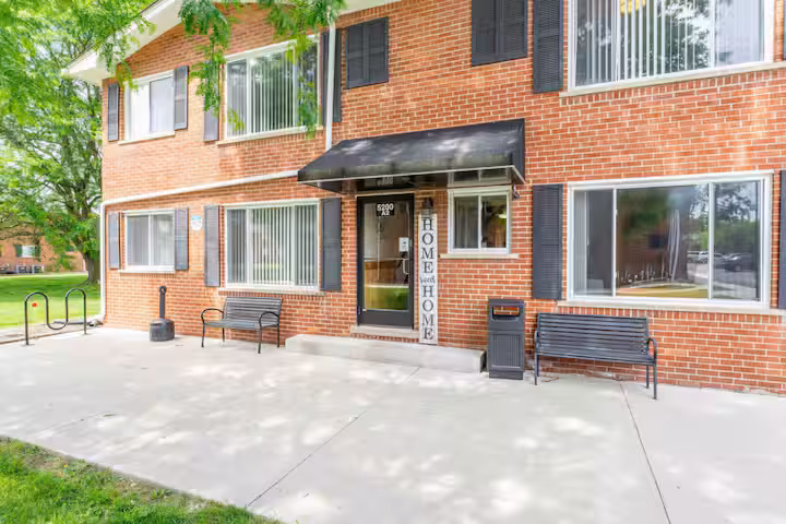 Building Photo - Clinton Township Apartments