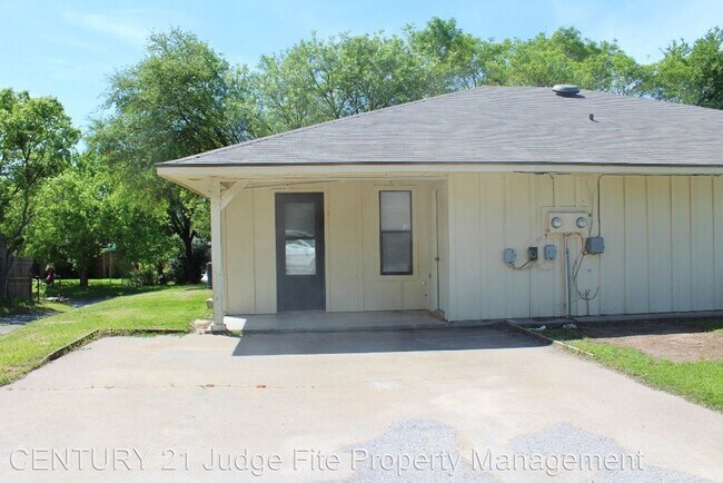 Building Photo - 2 br, 2 bath House - 1111 #A Lynn Street