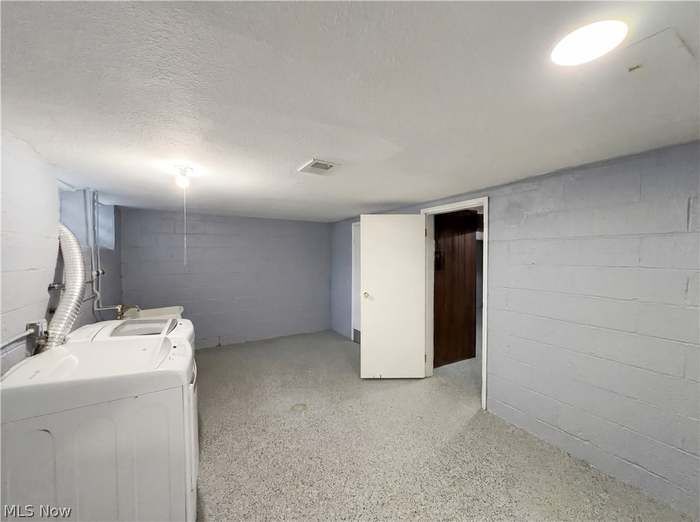 Building Photo - 18715 Libby Rd