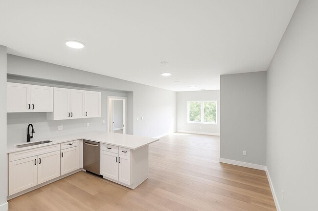 Building Photo - 391 Springfield Ave