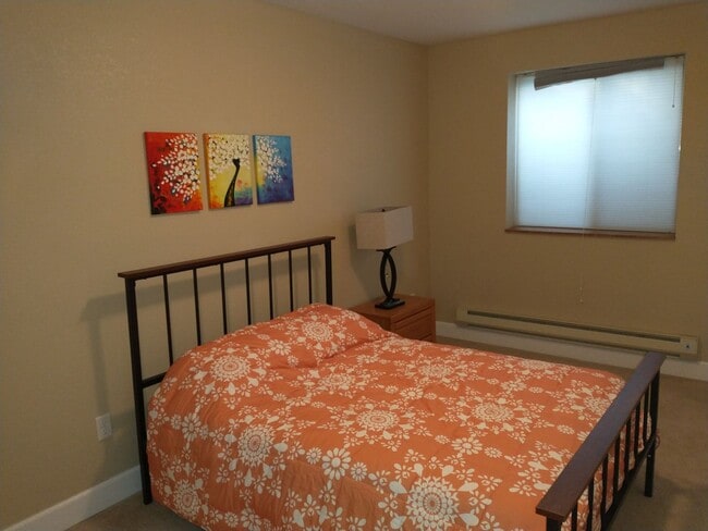 Building Photo - 2 Bedroom 1 Bath Basement Unit in Lafayette