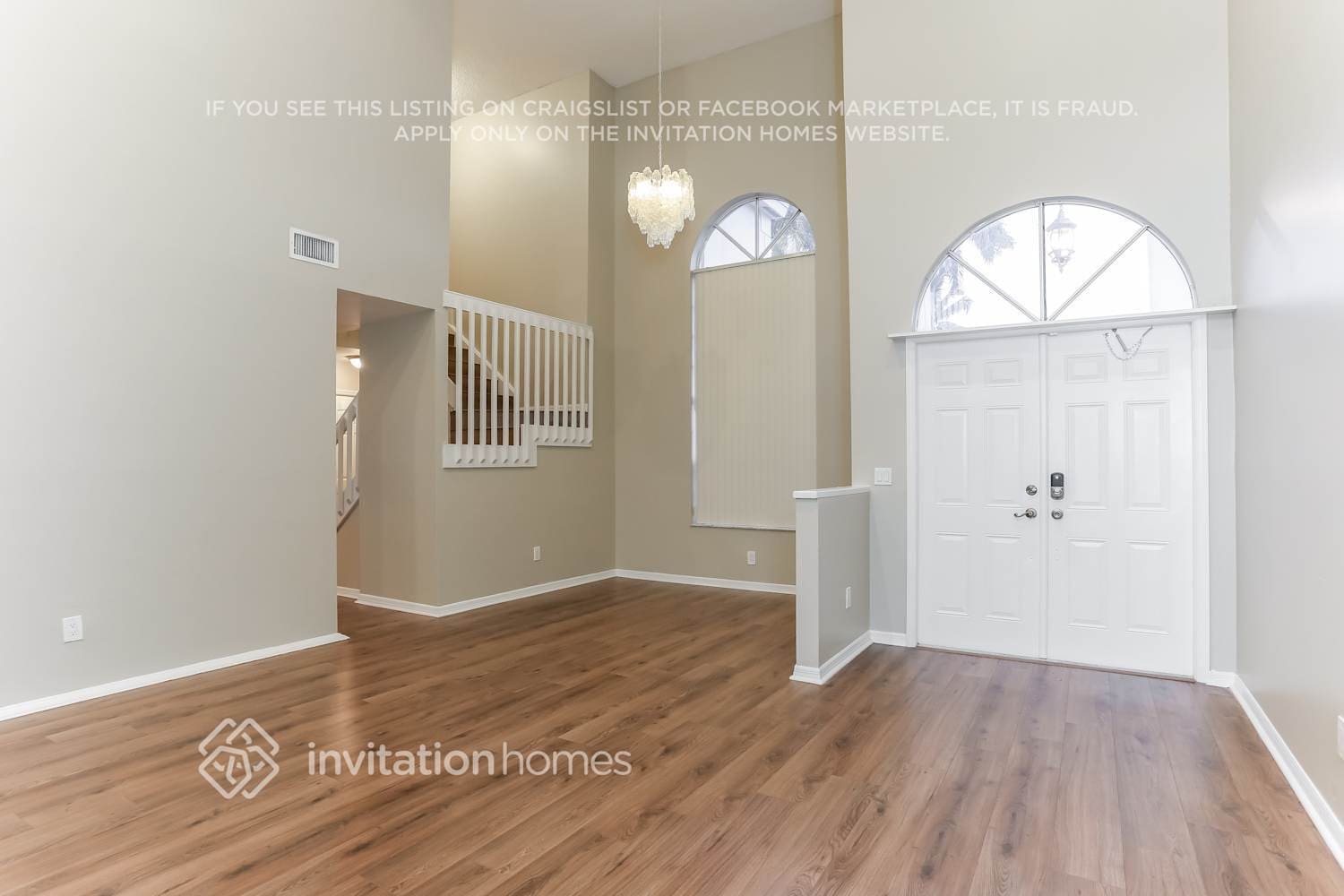 Building Photo - 631 Royal Palm Way