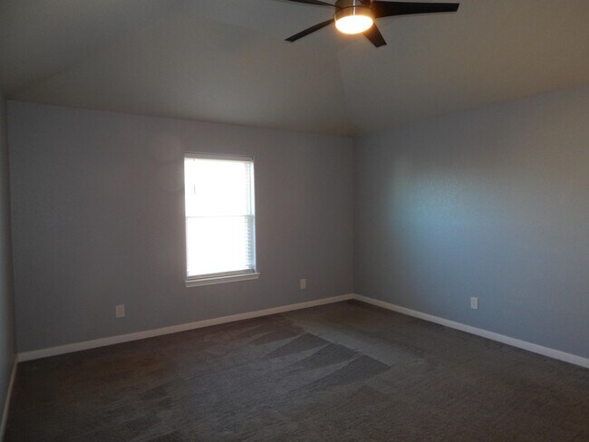 Building Photo - 106 Cedar Ridge Dr