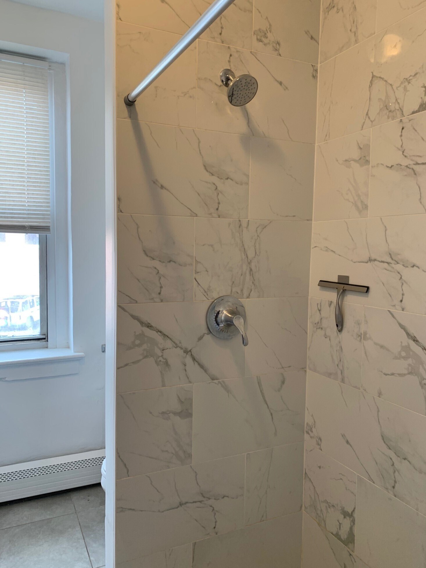 Building Photo - 374 Thames St