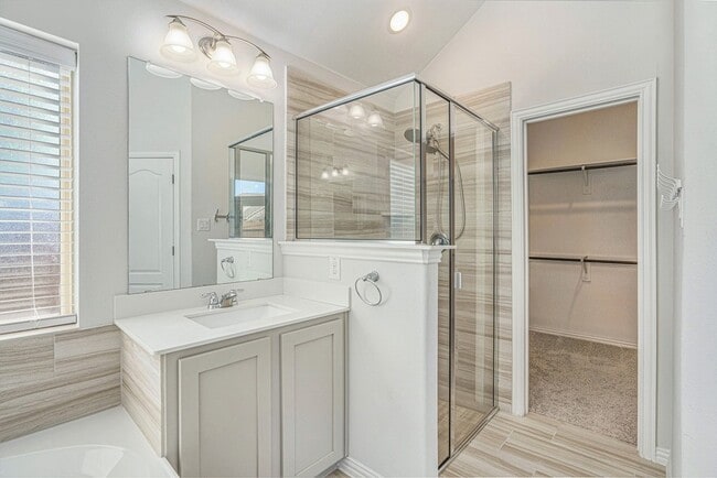 Building Photo - 2805 Chestnut Ln