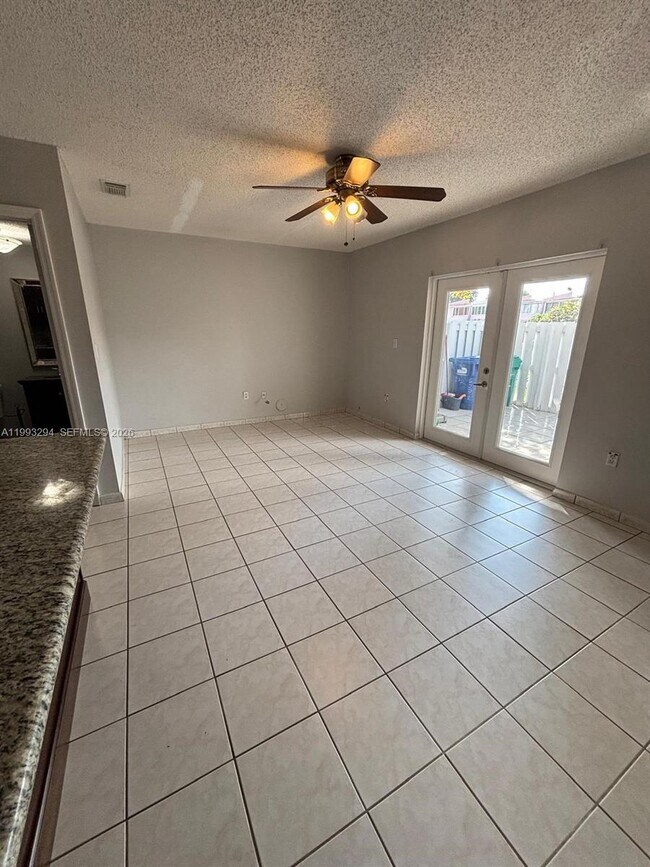 Building Photo - 6272 SW 139th Ave