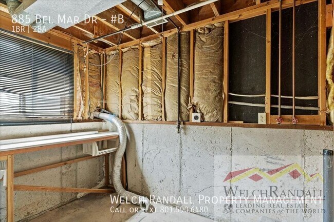Building Photo - 885 Bel Mar Dr