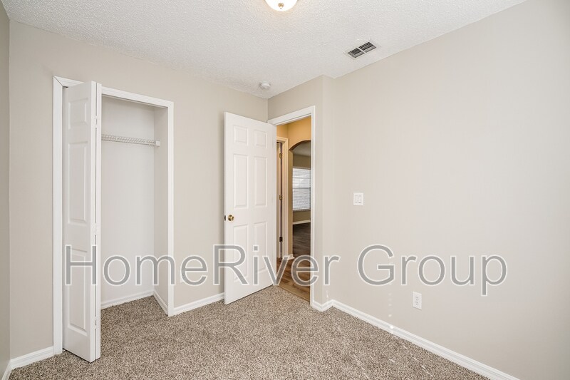 Building Photo - 2941 Umbrella Tree Dr