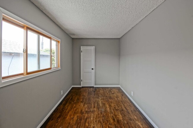 Building Photo - ENJOY INDOOR/OUTDOOR CALIFORNIA LIVING IN THIS CHARMING & STYLISH, 3BR1.5BA GOLDEN HILLS HOME W/ ...