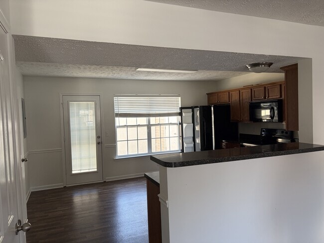 Building Photo - 2033 Victory Gallop Ln