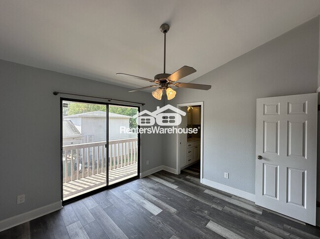 Building Photo - 3839 Dry Creek Dr