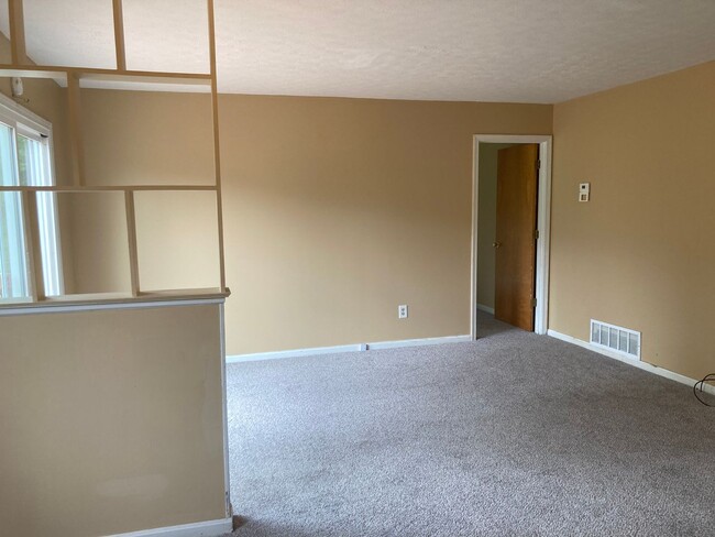 Building Photo - 112 Kristen Ct