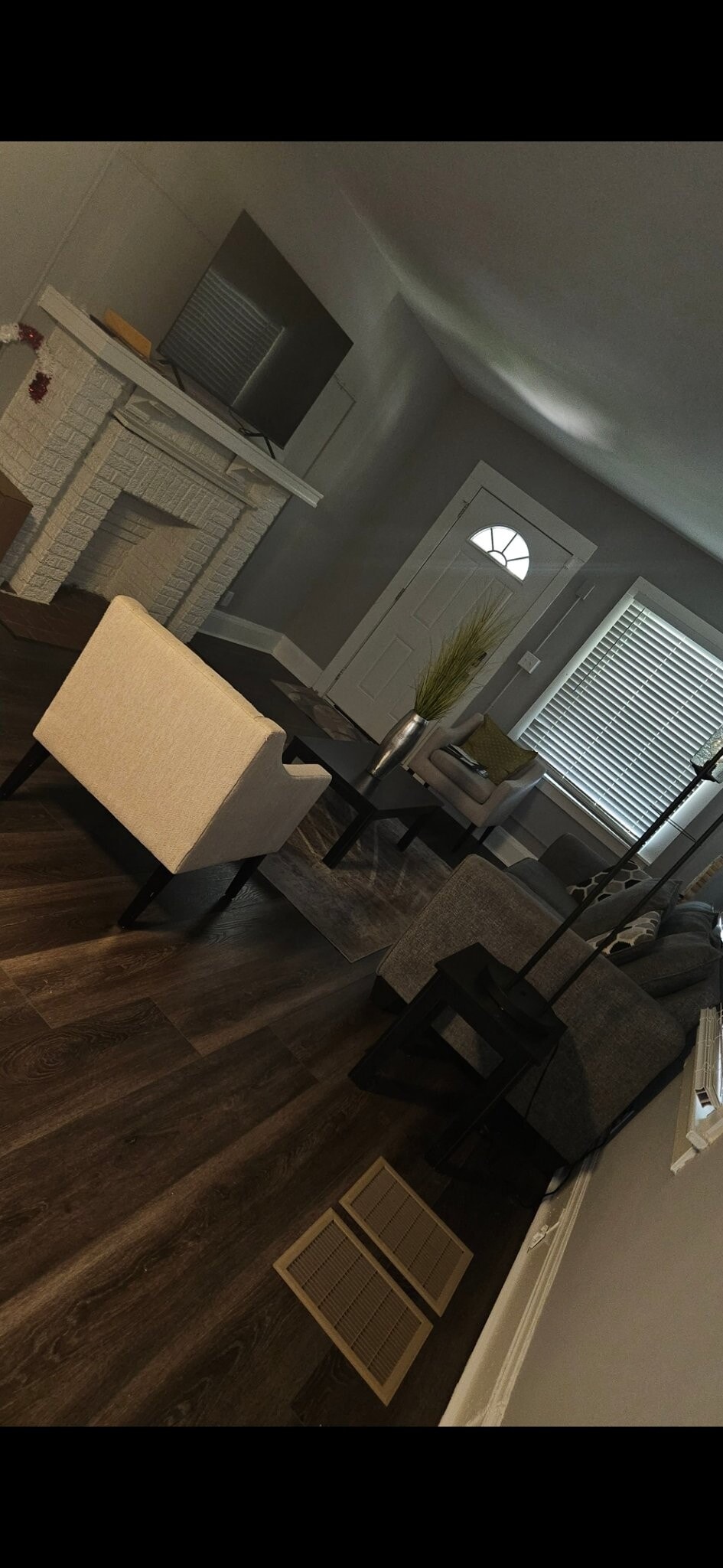 Building Photo - 960 S Ohio Ave