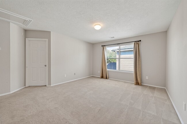 Building Photo - 20631 Tayman Oaks Dr