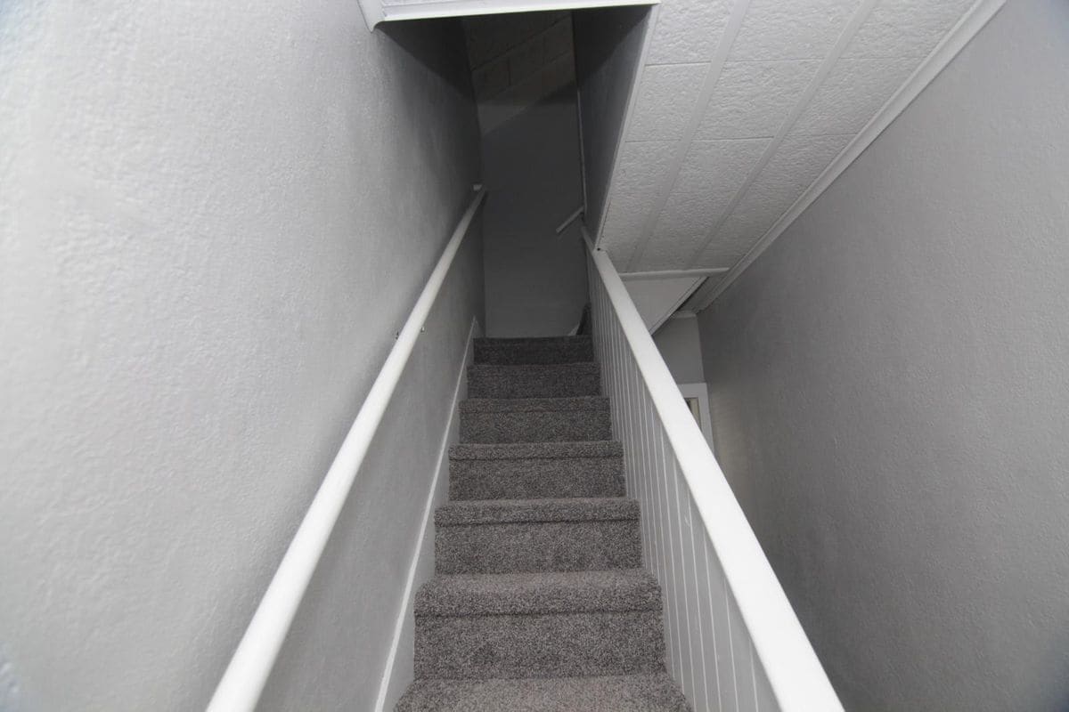 Building Photo - 526 21st St