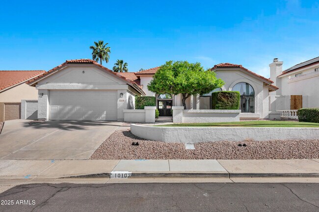 Building Photo - 10102 E Dreyfus Ave