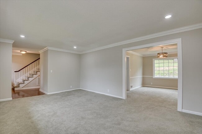 Building Photo - 986 Campbellton Dr