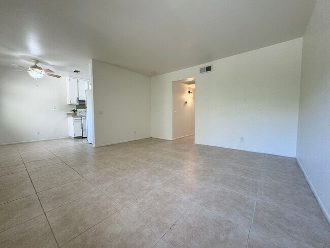 Building Photo - COMING SOON!!  BEAUTIFUL GROUND FLOOR 2 Bed 2 Bath CONDO in PALM SPRINGS