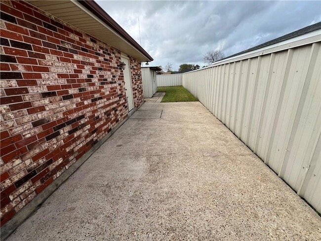 Building Photo - 3508 Decomine St