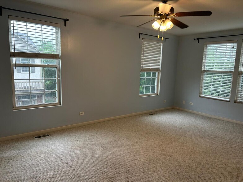 Building Photo - 506 Conservatory Ln