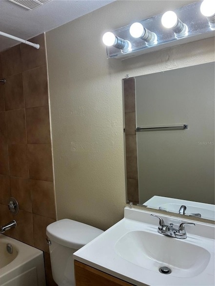 Building Photo - 7193 E Bank Dr