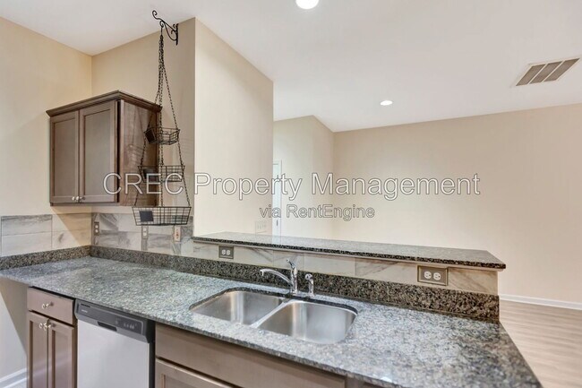 Building Photo - 140 Buchanan Cir