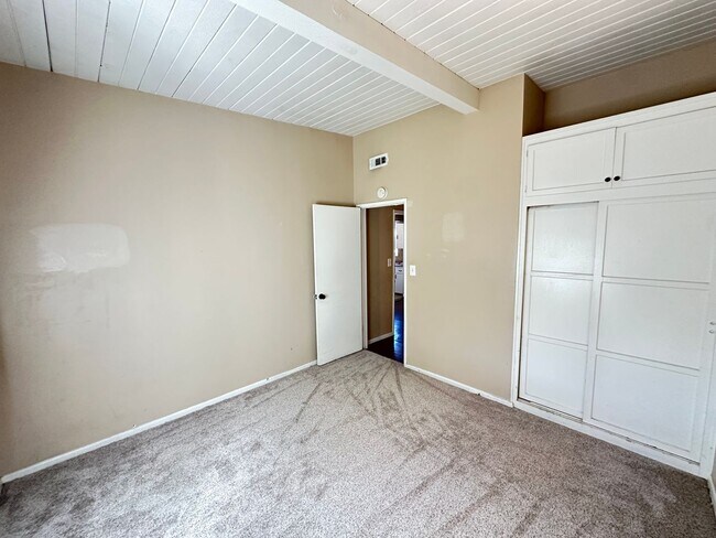 Building Photo - Adorable 3 Bed 2 Bath Fullerton Home Avail...
