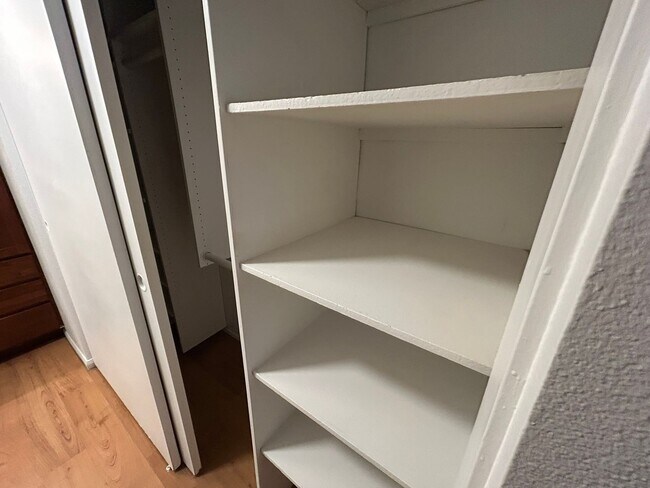 Building Photo - $750.00 off 1st month rent with January 1, 2026 move in!!