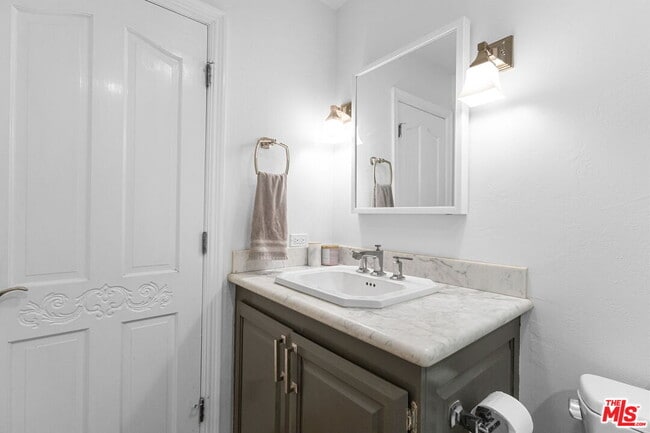 Building Photo - 4548 Ellenboro Way