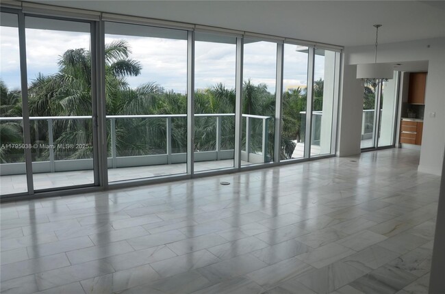 Building Photo - 2627 S Bayshore Dr