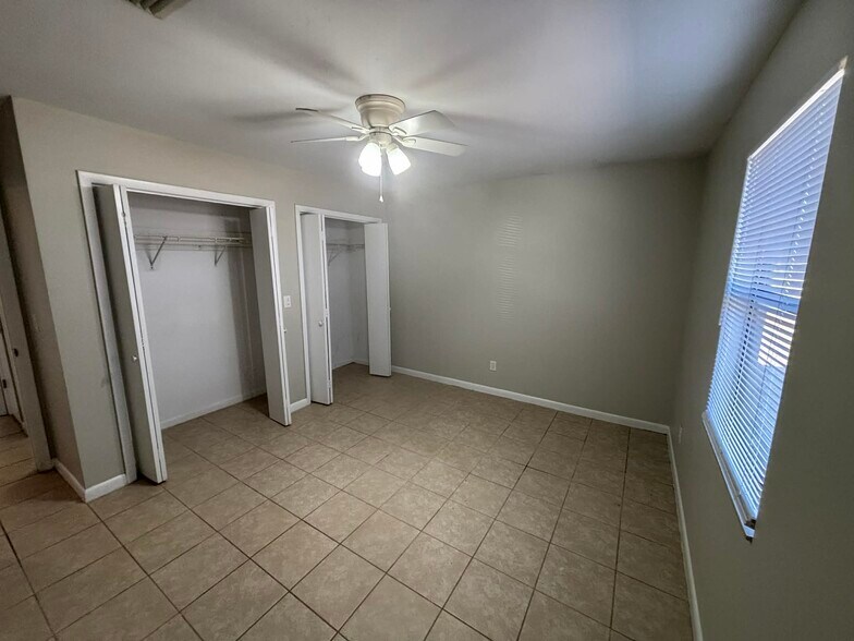 Building Photo - 3894 NW Archer St