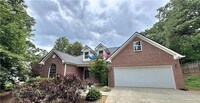Building Photo - Beautiful 4-bedroom with large bonus room in Gainesville