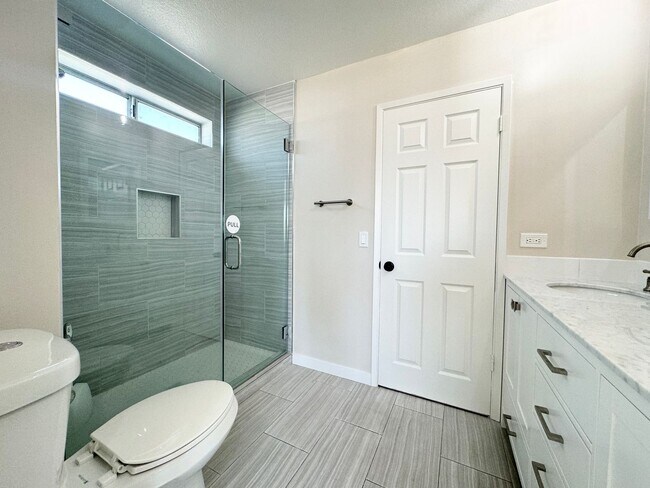 Building Photo - 68745 Tachevah Dr