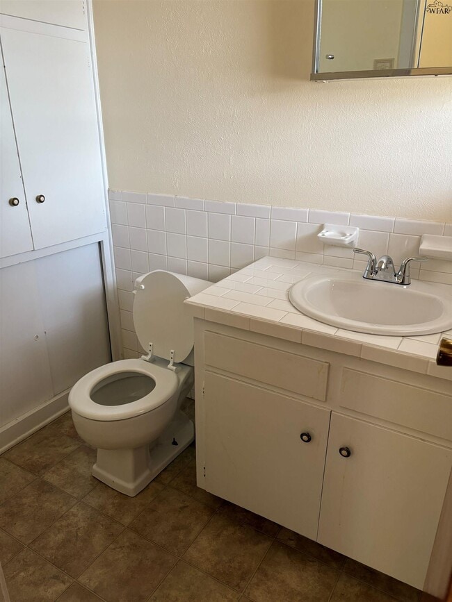 Building Photo - 209 Glasgow Dr