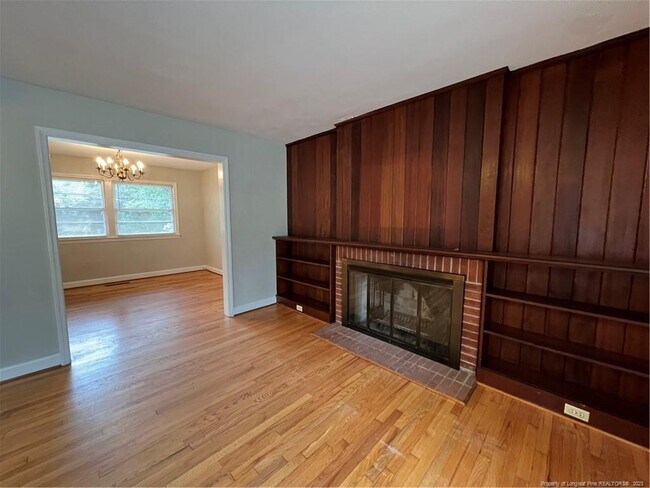 Building Photo - 2621 Bennington Rd