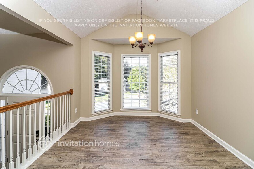 Building Photo - 174 Valleyside Dr