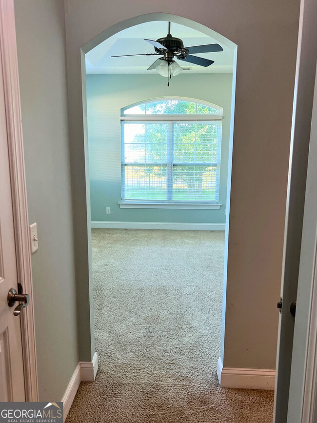 Building Photo - 129 Oarsman Crossing