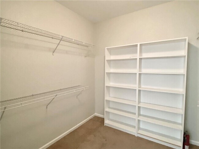 Building Photo - 4028 Tomoka Dr