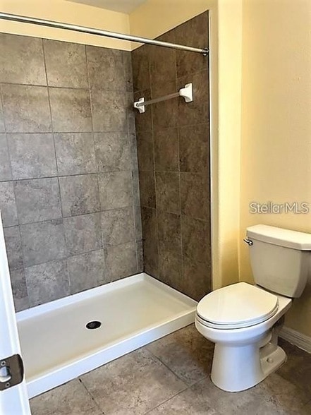 Building Photo - 10643 Lake Montauk Dr