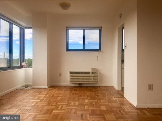 Building Photo - 3601 Wisconsin Ave NW