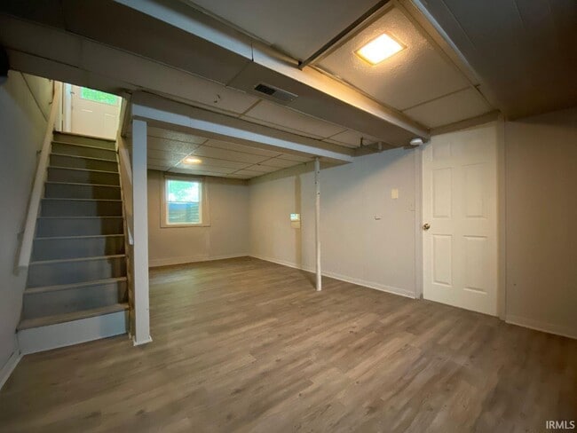 Building Photo - 913 S Lincoln St