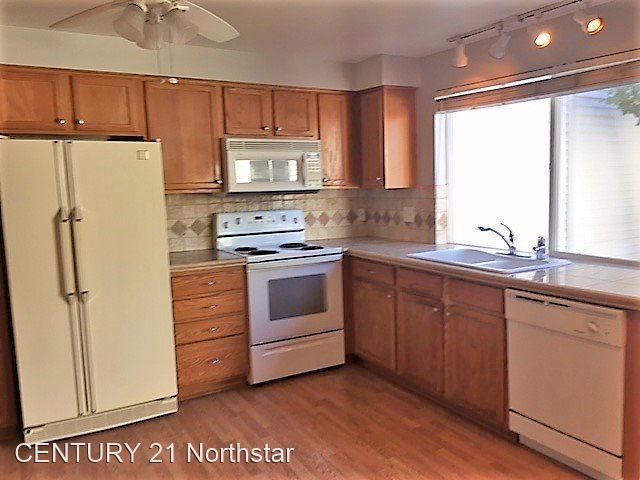 Building Photo - 3 br, 1.5 bath House - 6375 SW 130th Avenue