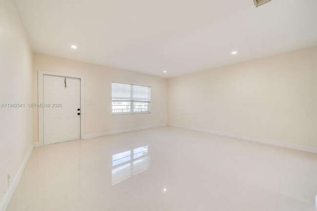 Building Photo - 2600 S Ocean Dr