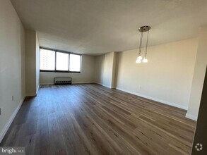 Building Photo - 1420 Locust St