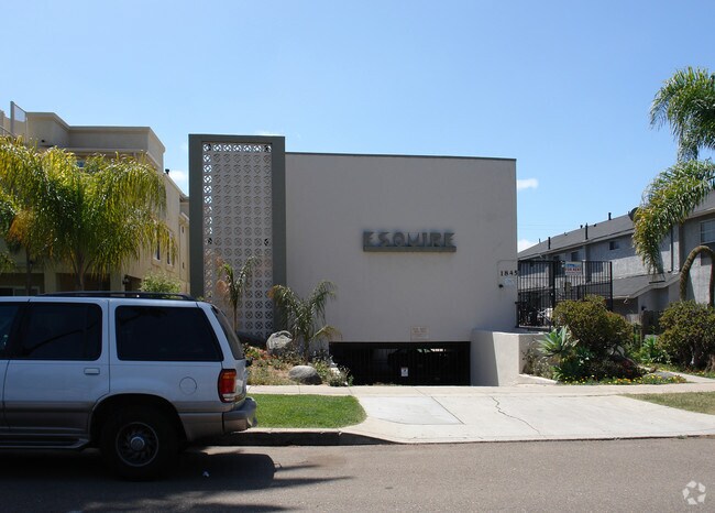 Building Photo - Esquire
