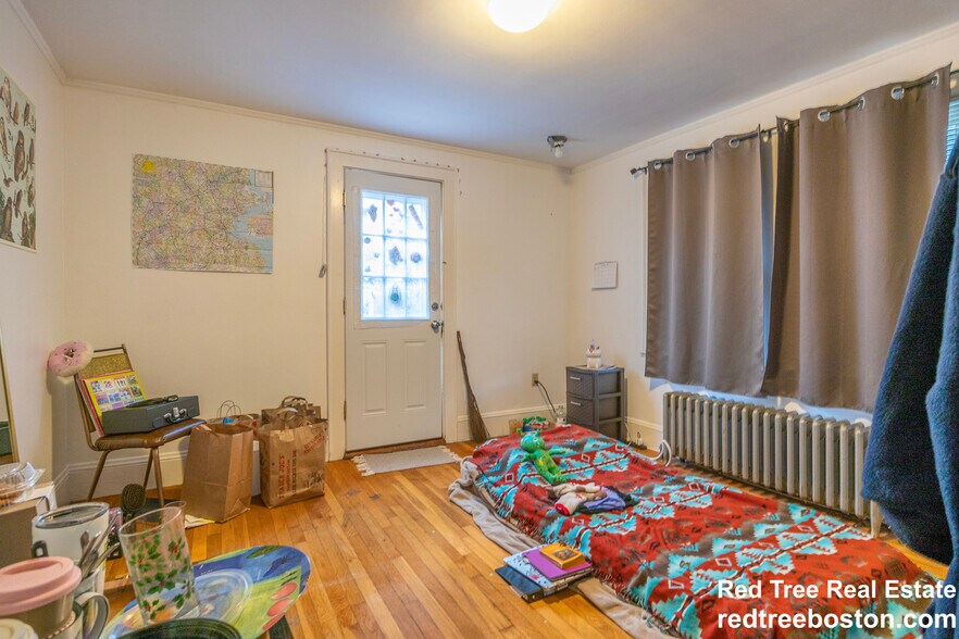 Building Photo - 116 Lake St