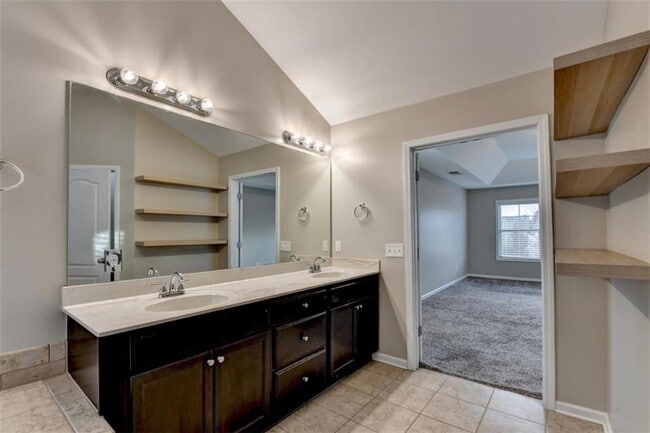 Building Photo - 359 Shiloh Manor Dr