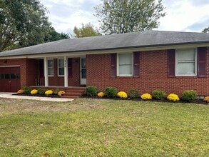 Building Photo - Brick single family