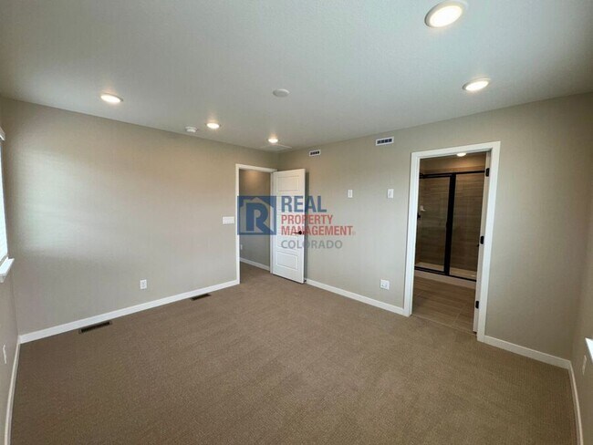 Building Photo - 21042 E 63rd Dr