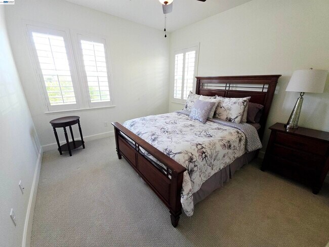 Building Photo - 2488 Remy Cantos Dr